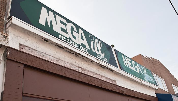 Mega-Ill-Pizzeria---Vancouver