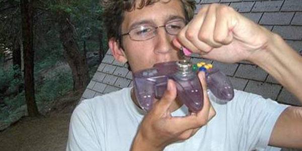 Nintendo-64-controller-pipe